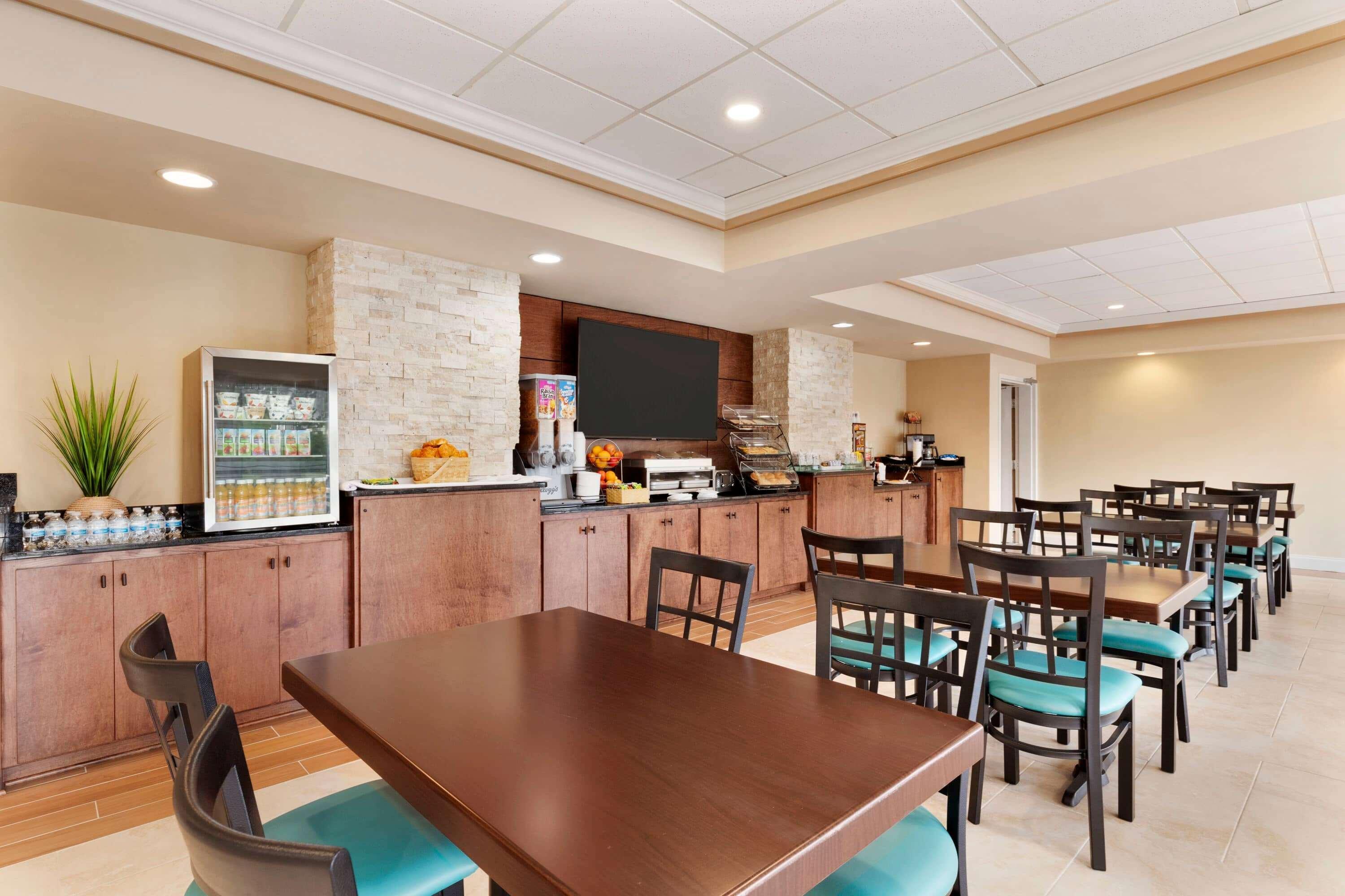 Baymont By Wyndham Augusta West Hotel Exterior photo